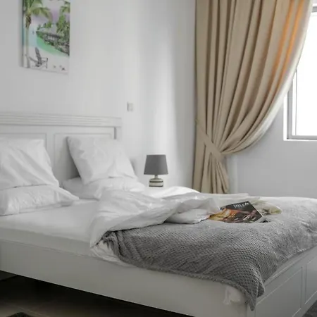 Best 2 Bedroom Apartment Beach Front Abu Dhabi Exterior photo
